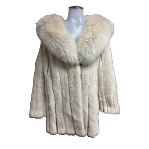 Jeanne Kinney Vintage Cream Fur Coat